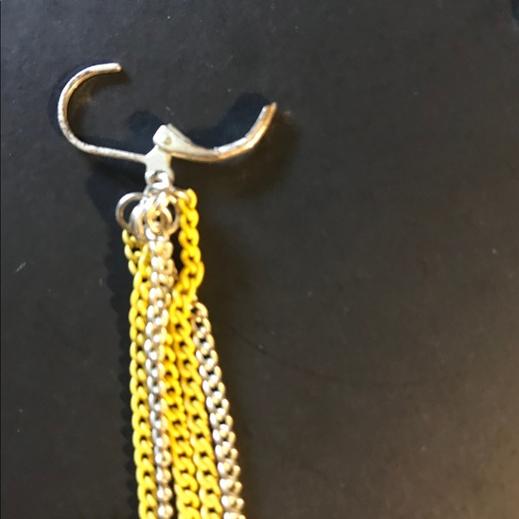 Earring - Picture 2 of 3